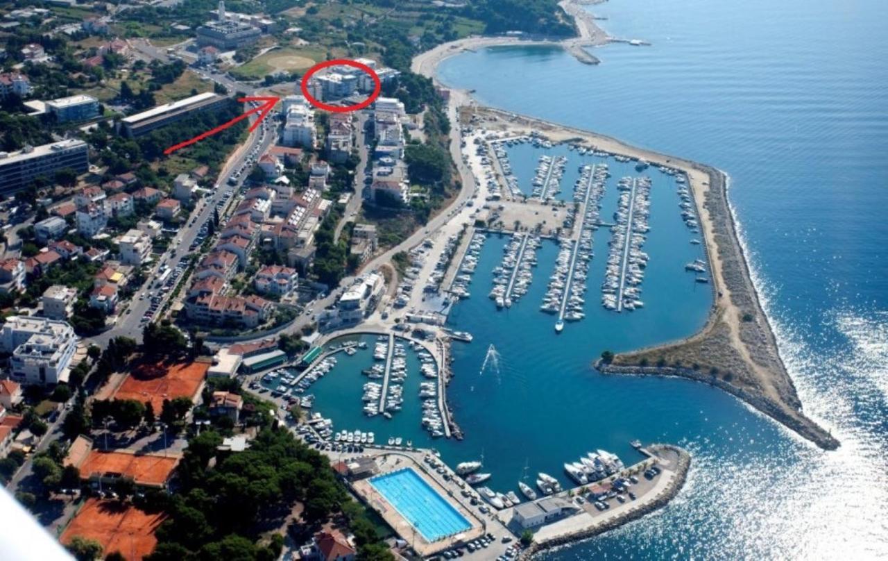 Near Beach Apartment Reno With Private Parking 斯普利特 外观 照片